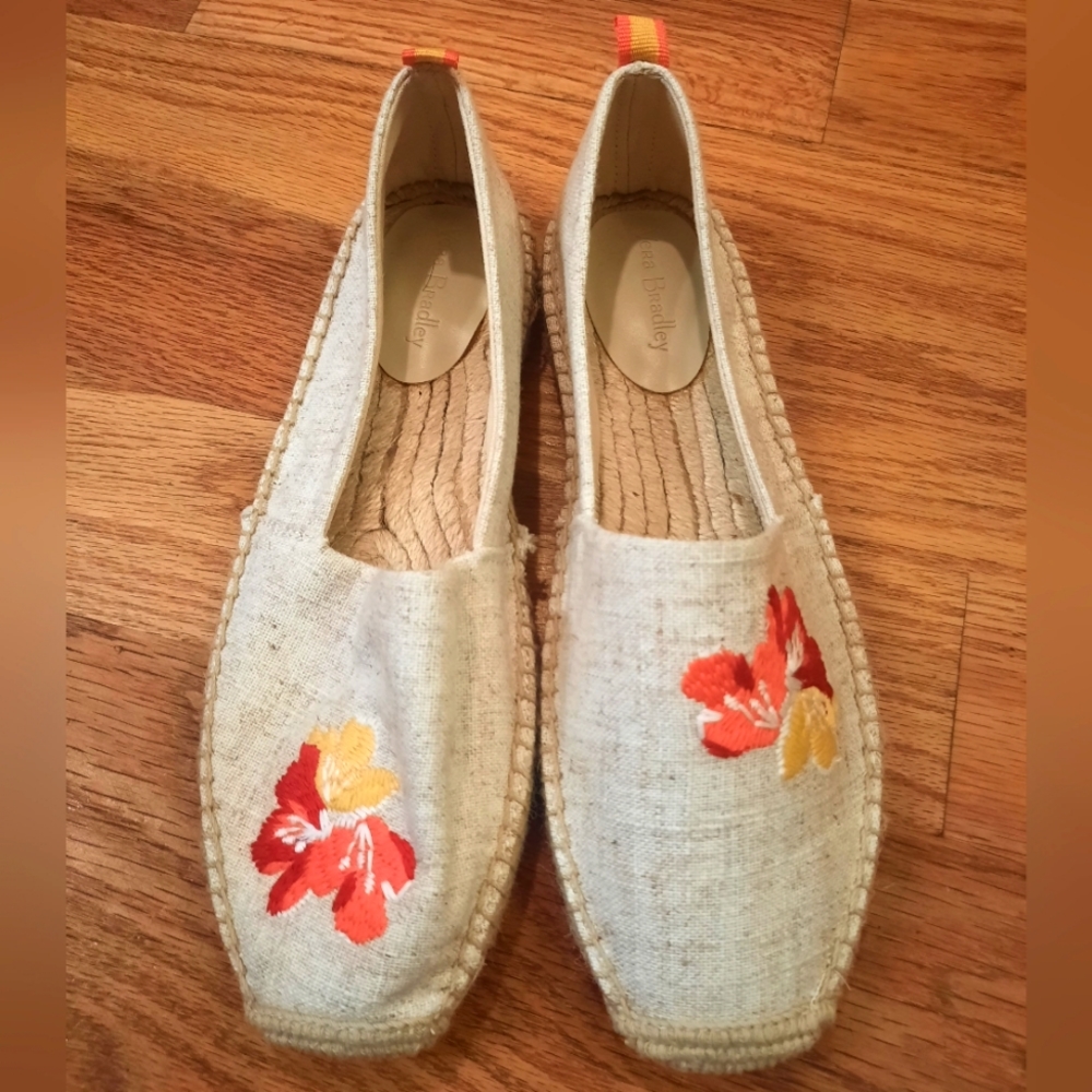 Vera Bradley Embellished Espadrille Flats Size 10 - Floral! NWOT!‎
